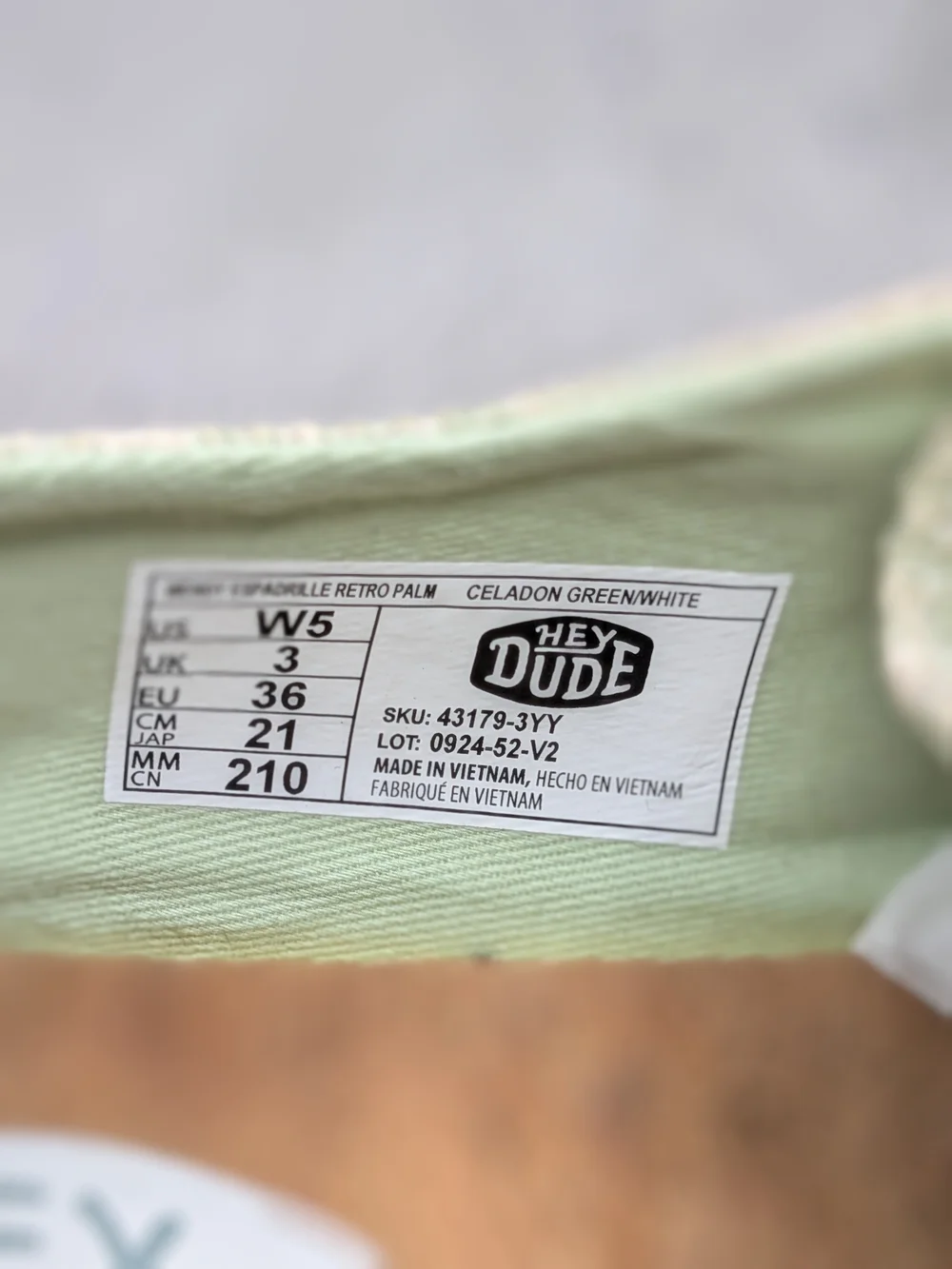 Hey Dude Women's Wally Mint Green Slip-On Shoes Women's Size 5